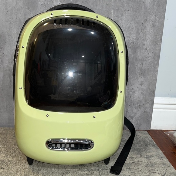 Breezy Smart Cat Carrier